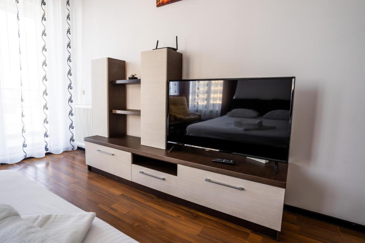 Summerland Relax Apartments Mamaia Extérieur photo