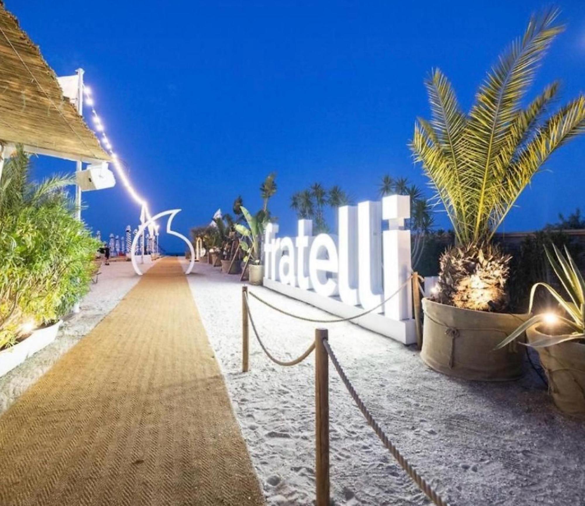 Summerland Relax Apartments Mamaia Extérieur photo
