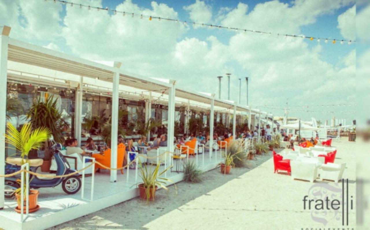 Summerland Relax Apartments Mamaia Extérieur photo