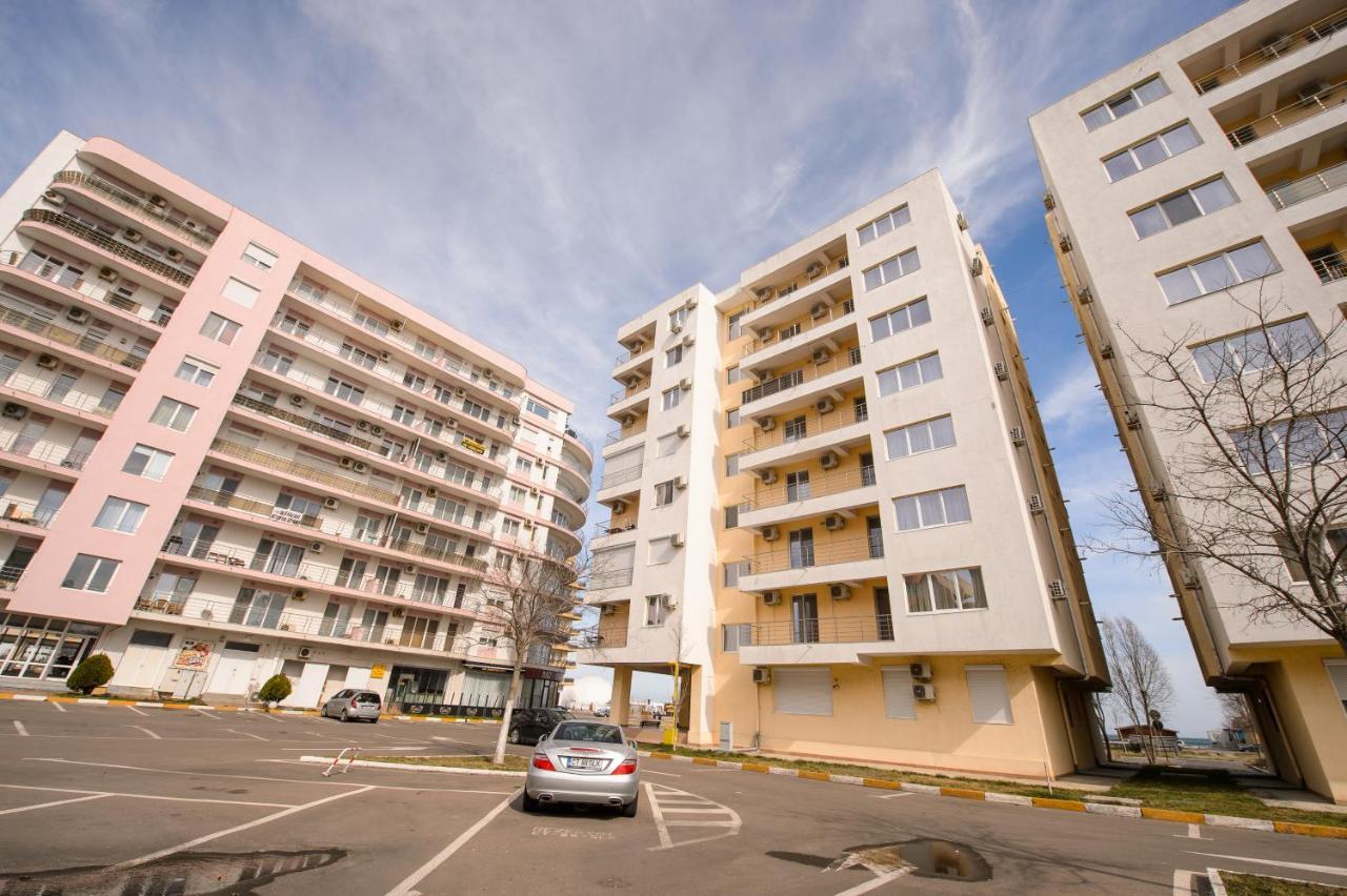 Summerland Relax Apartments Mamaia Extérieur photo