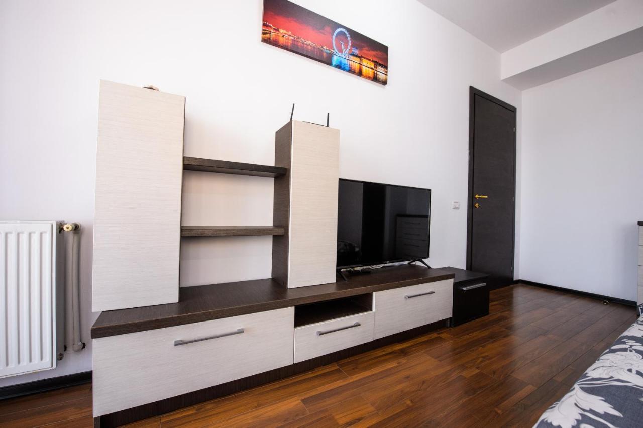 Summerland Relax Apartments Mamaia Extérieur photo